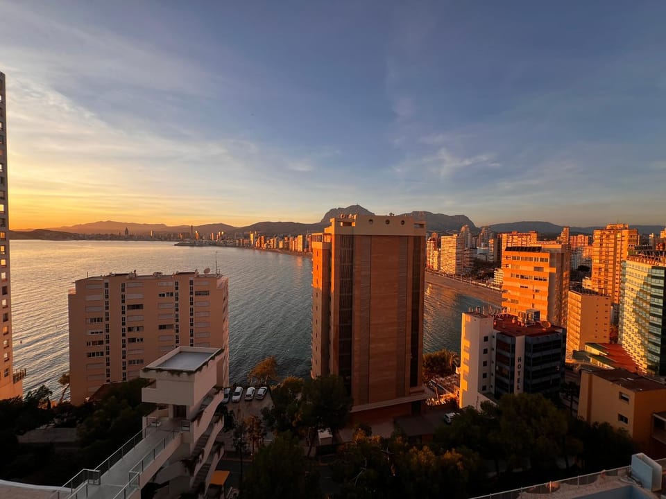 City view, Sea view