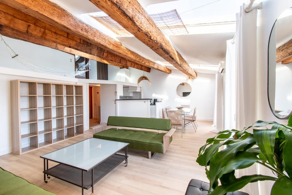 Kitchen or kitchenette, Living room, Seating area