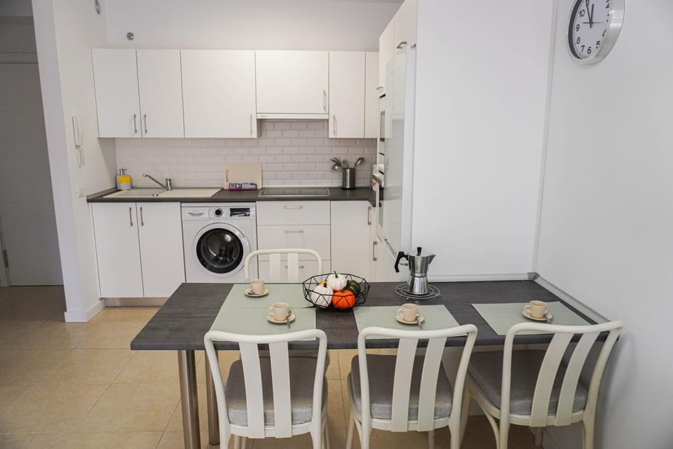 Kitchen or kitchenette, minibar, pet friendly, stove, washing machine