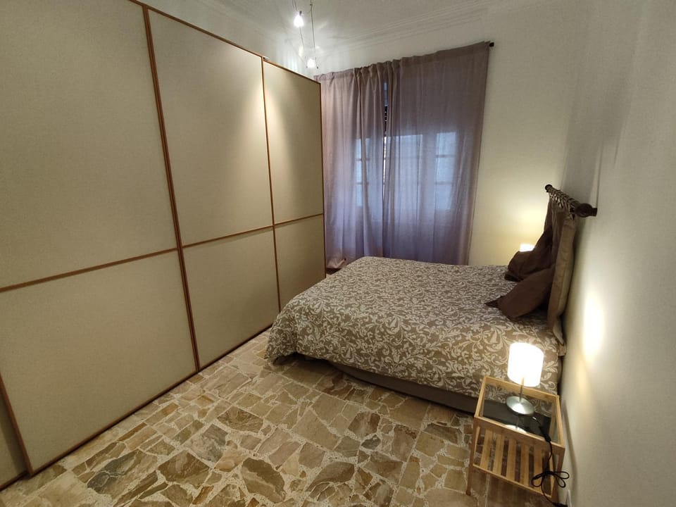 Bed, Photo of the whole room, Bedroom, wardrobe, air conditioner