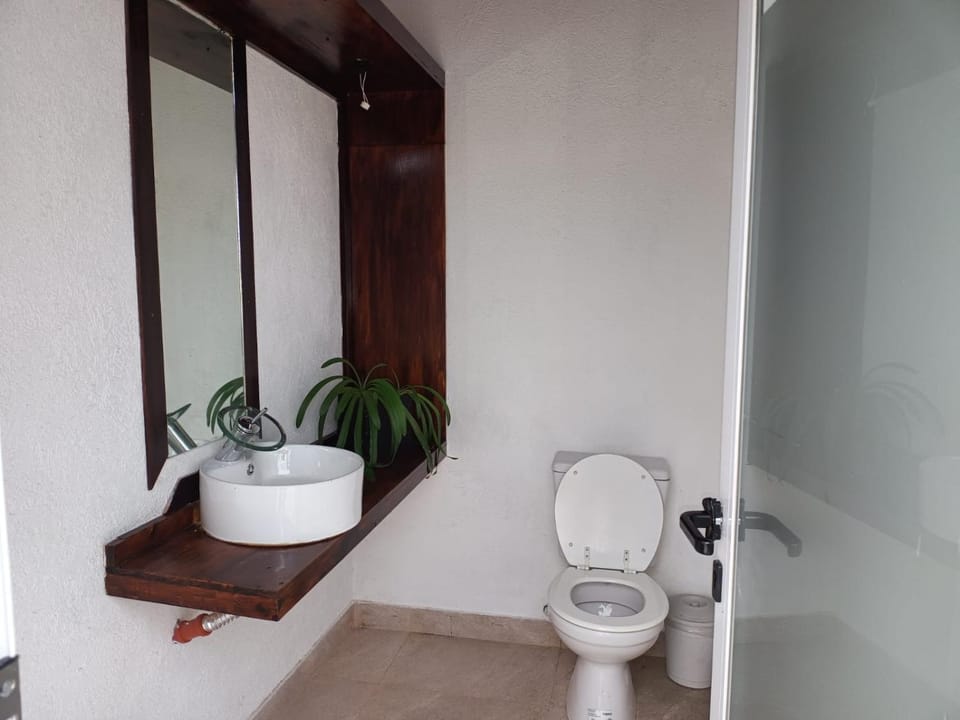 Balcony/Terrace, Public Bath