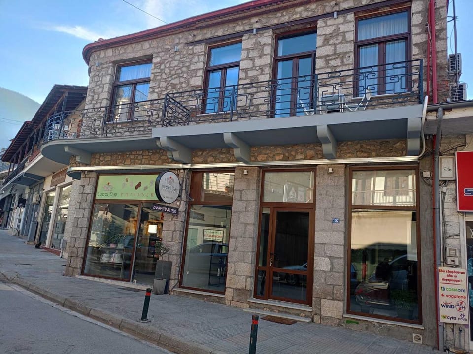 Property building, Neighbourhood, Street view