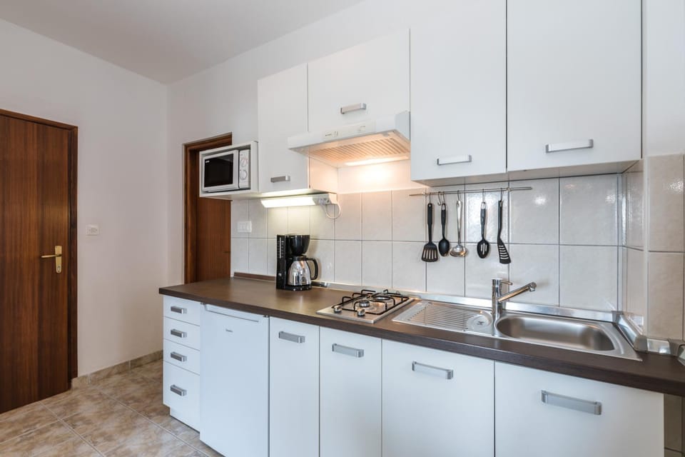Apartments Mikanović Apartment in Crikvenica