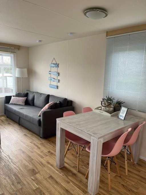 Chalet + tiny house nabij strand Apartment in North Holland (province)