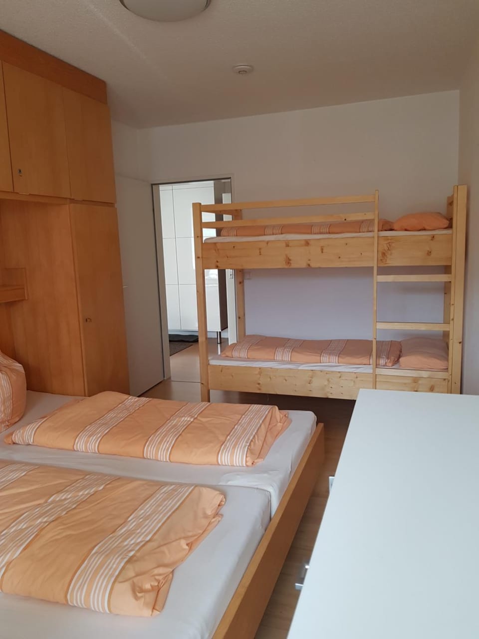 Bedroom, bunk bed