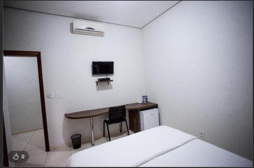 Bed, TV and multimedia, Photo of the whole room, Bedroom, air conditioner