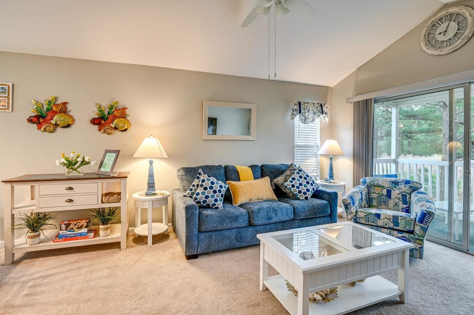 Myrtle Beach Golf Course Condo w/ Pool Access! House in Carolina Forest