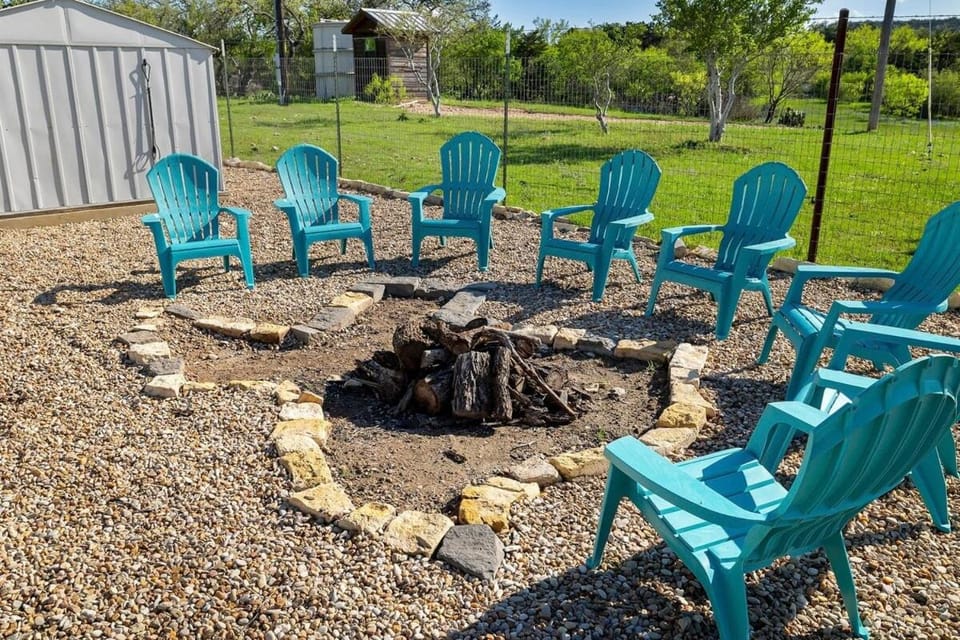Enchanted Rockview House - 3 Bedroom - Firepit House in Rio Grande