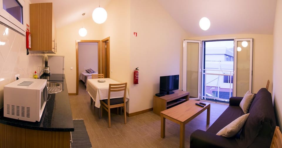 Kitchen or kitchenette, Living room, Photo of the whole room, Dining area