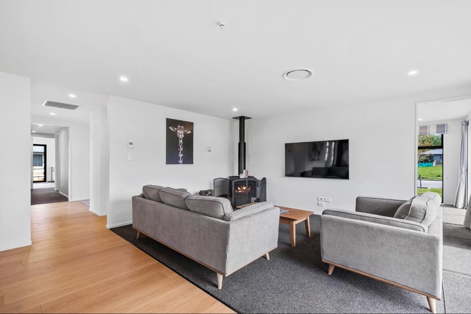 10 William Jones Place House in Hanmer Springs