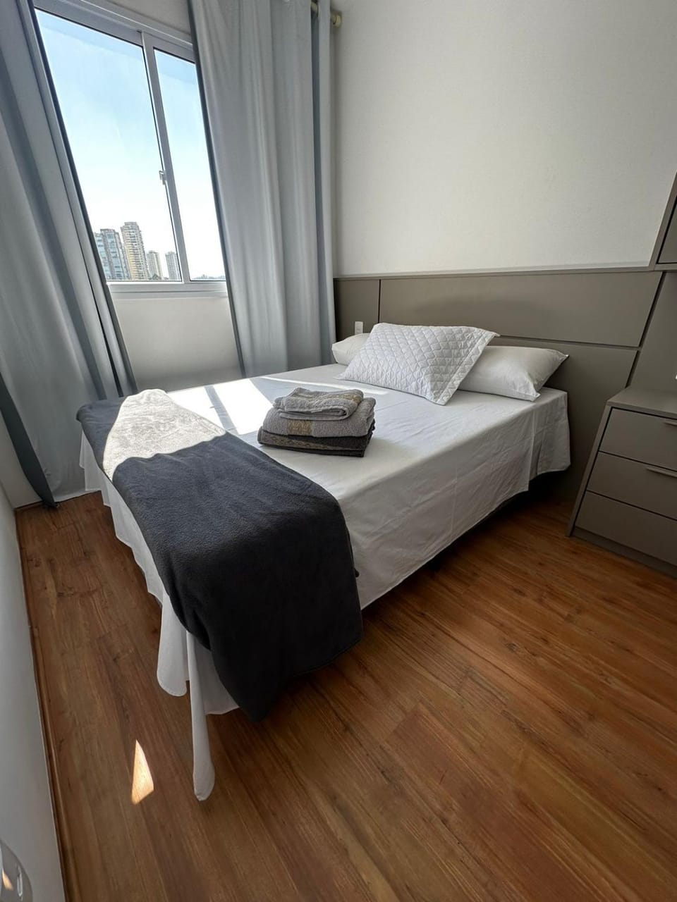 Laguna Airbnb 1706B - vista Palácio Tangará Apartment in Sao Paulo City