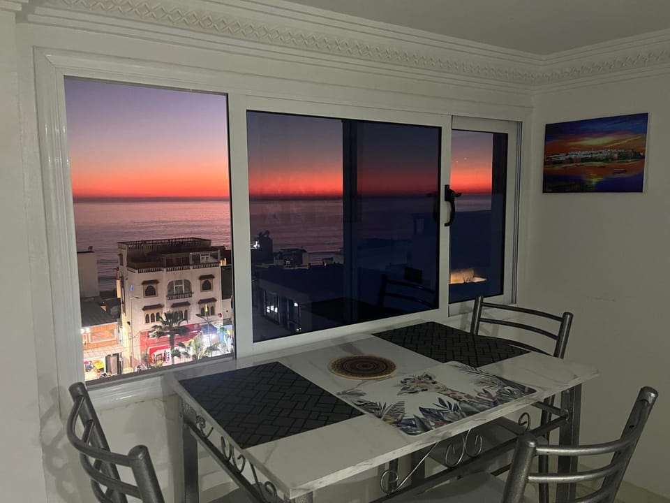 Natural landscape, View (from property/room), Balcony/Terrace, Dining area, Sea view, Sunrise, Sunset