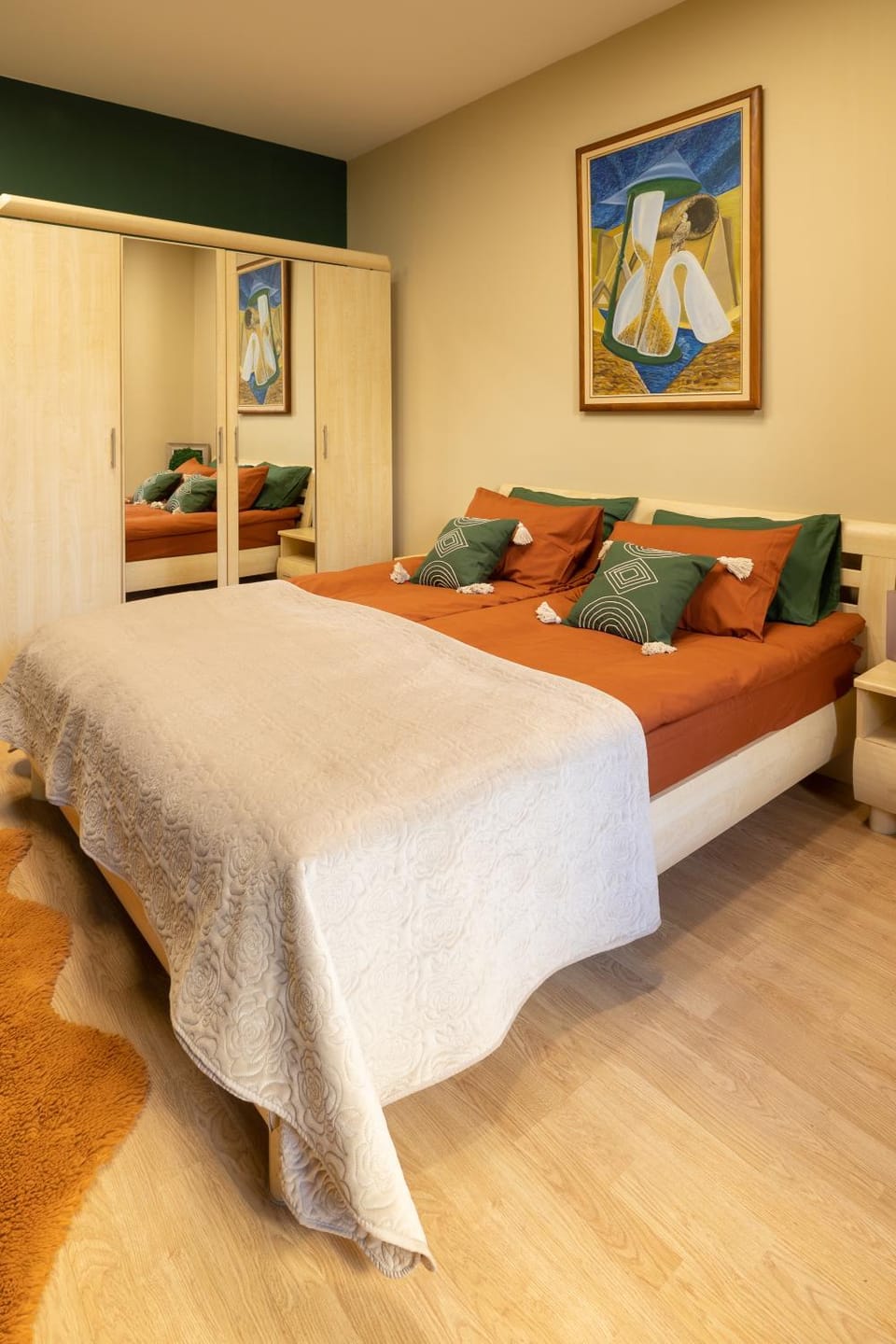 Bed, Photo of the whole room, Bedroom