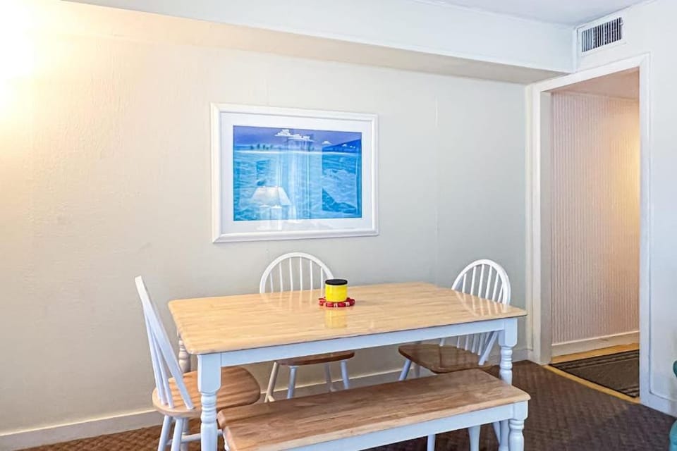 Sunspot Condo --- 2 McKinley Ave, Unit 103 House in Dewey Beach