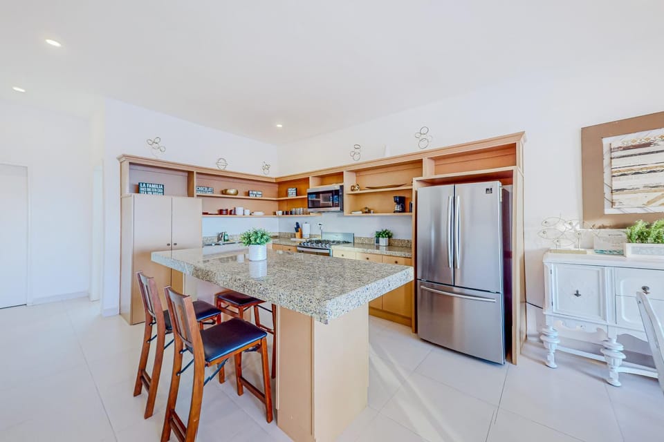 Kitchen or kitchenette, kitchen