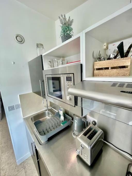 Cambridge City Centre Studio First Floor Sleeps 3 Apartment in Cambridge