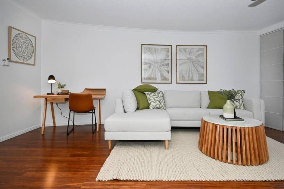 Paradise at Picnic Point - 3B/R Apartment in Maroochydore