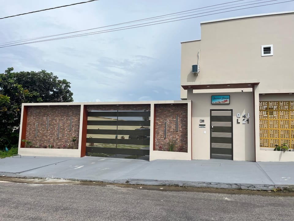Residencial Floreana Apto Golfinho Apartment in State of Pará