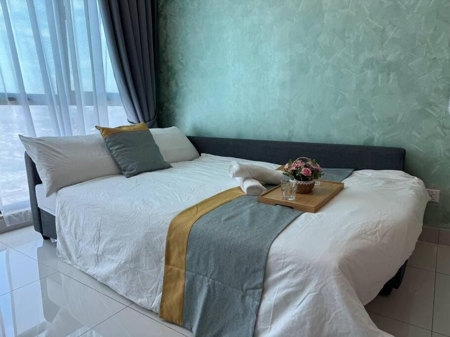 Bed, Living room