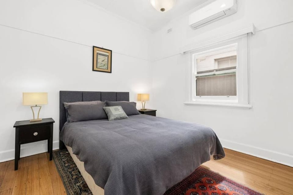 Two bedroom house with great outdoor area House in Melbourne