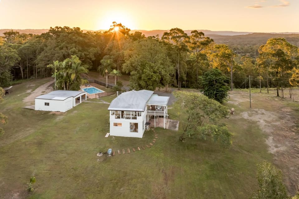 Property building, Day, Natural landscape, Mountain view, Pool view, Sunset, Bath