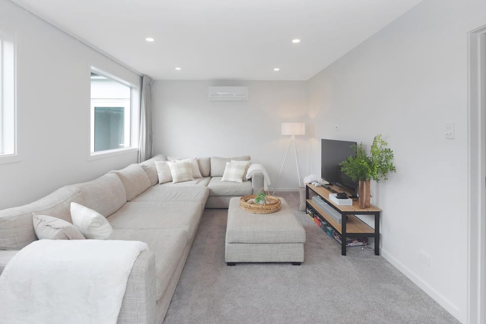 TV and multimedia, Seating area