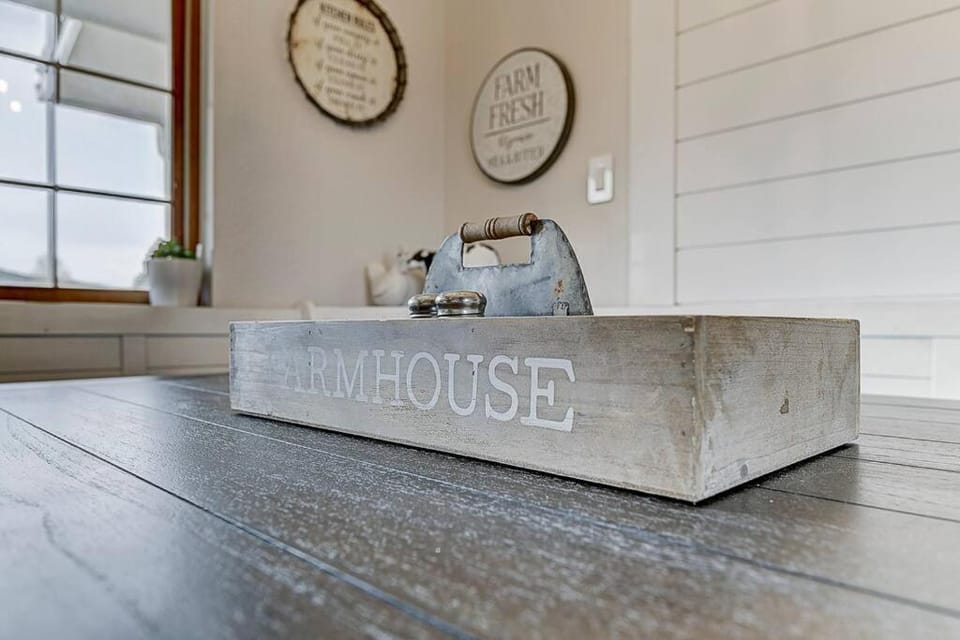 Stay in a Historic Gold Mine Town w/Mountain Views House in Colorado