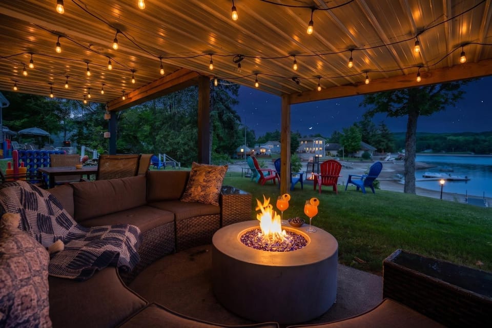 5 min to Colgate, Sleeps 8, Game Room, Sauna Apartment in Adirondack Mountains