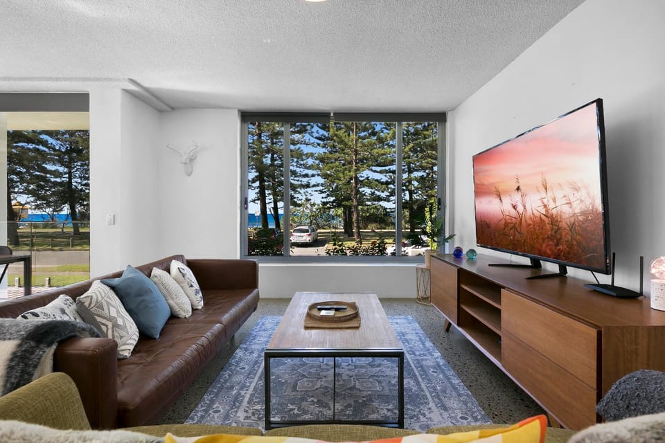 Natural landscape, Living room, Sea view