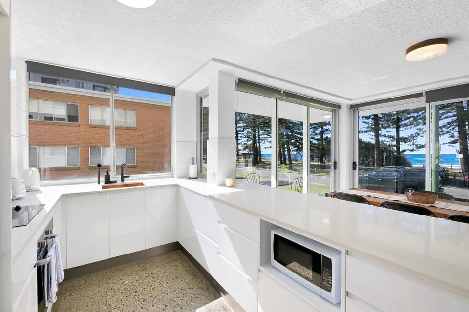 Kitchen or kitchenette, Sea view, kitchen