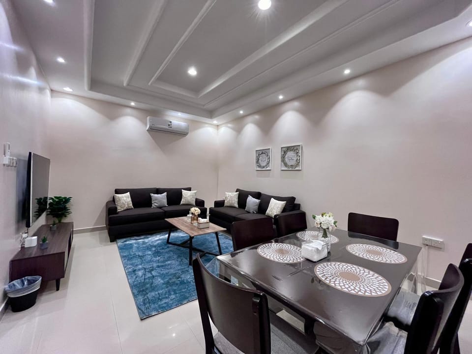 Coffee/tea facilities, Dining area