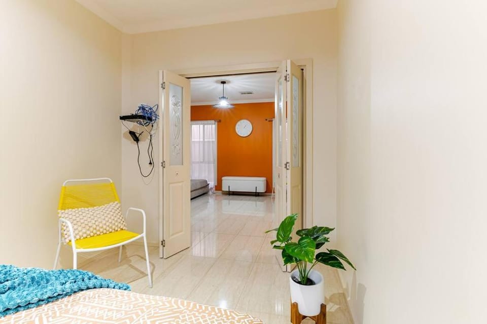 Morden Elegant 4 Bedroom House Villa in Adelaide