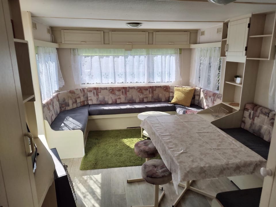 Domki holenderskie HEL Campground/ 
RV Resort in Pomeranian Voivodeship