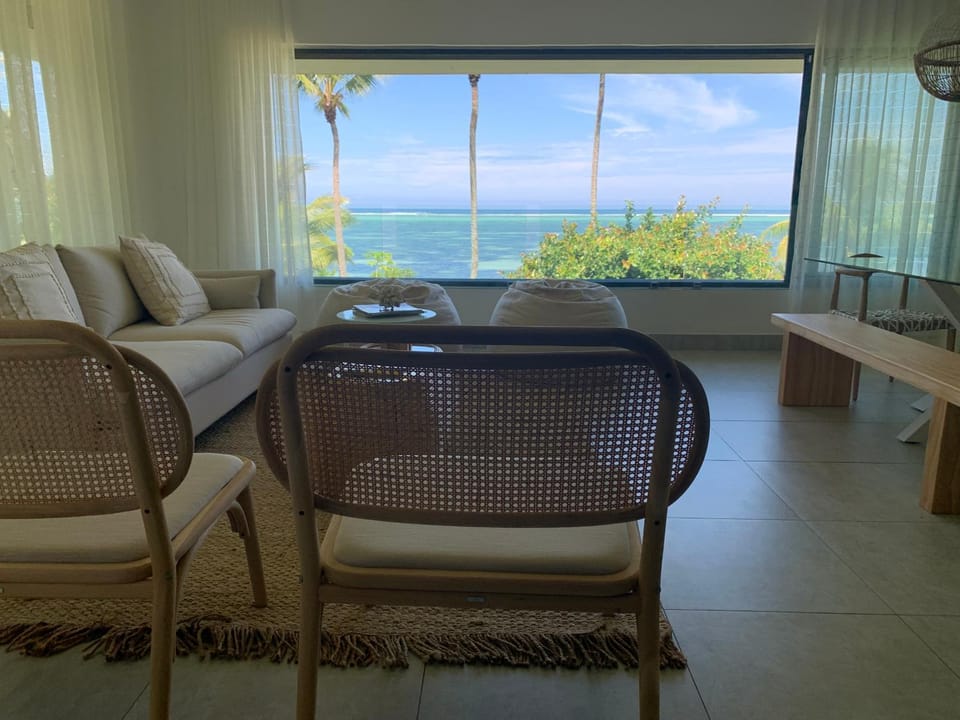 Living room, Sea view