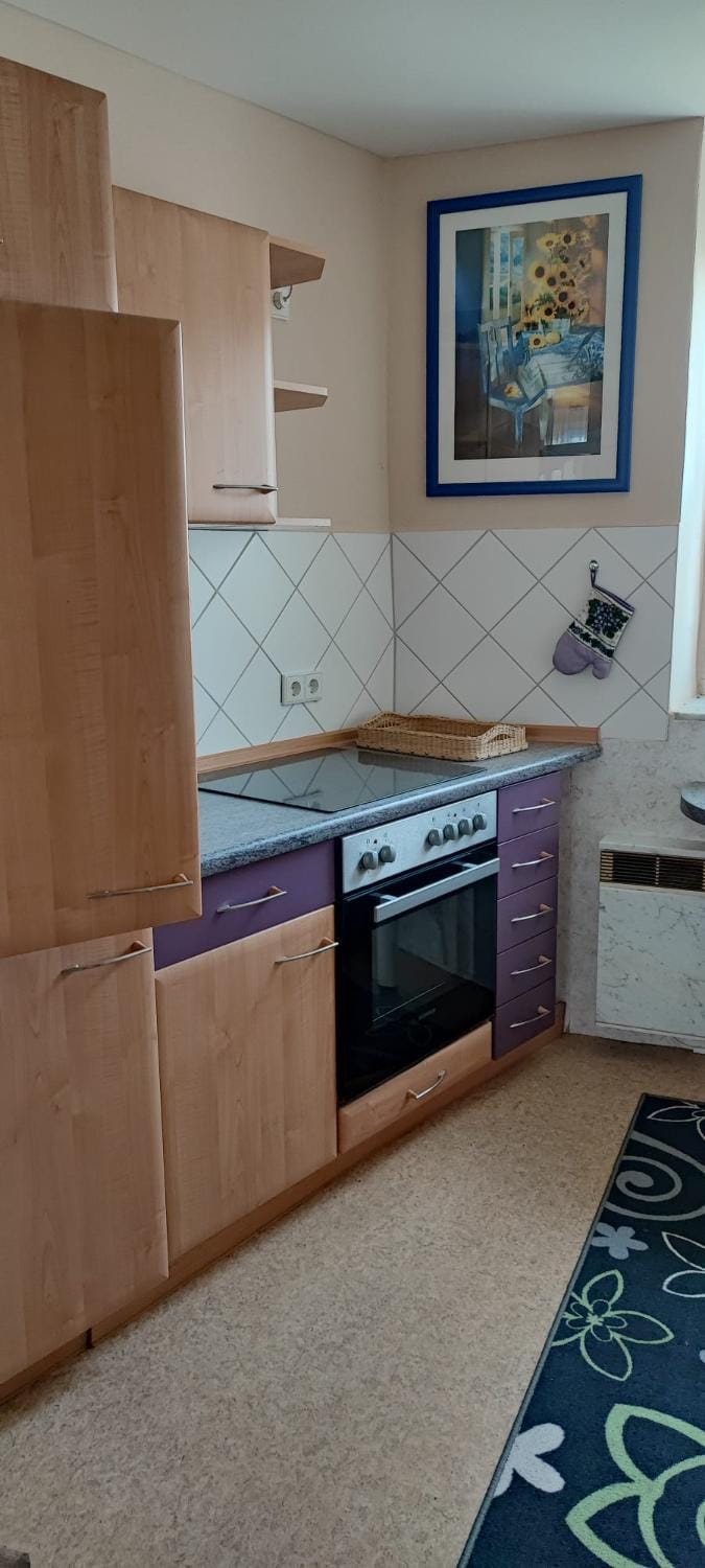 Kitchen or kitchenette, pet friendly, stove
