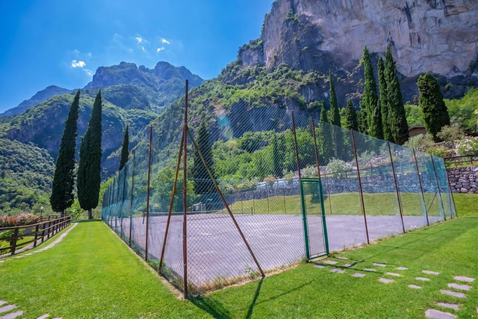 Tennis court