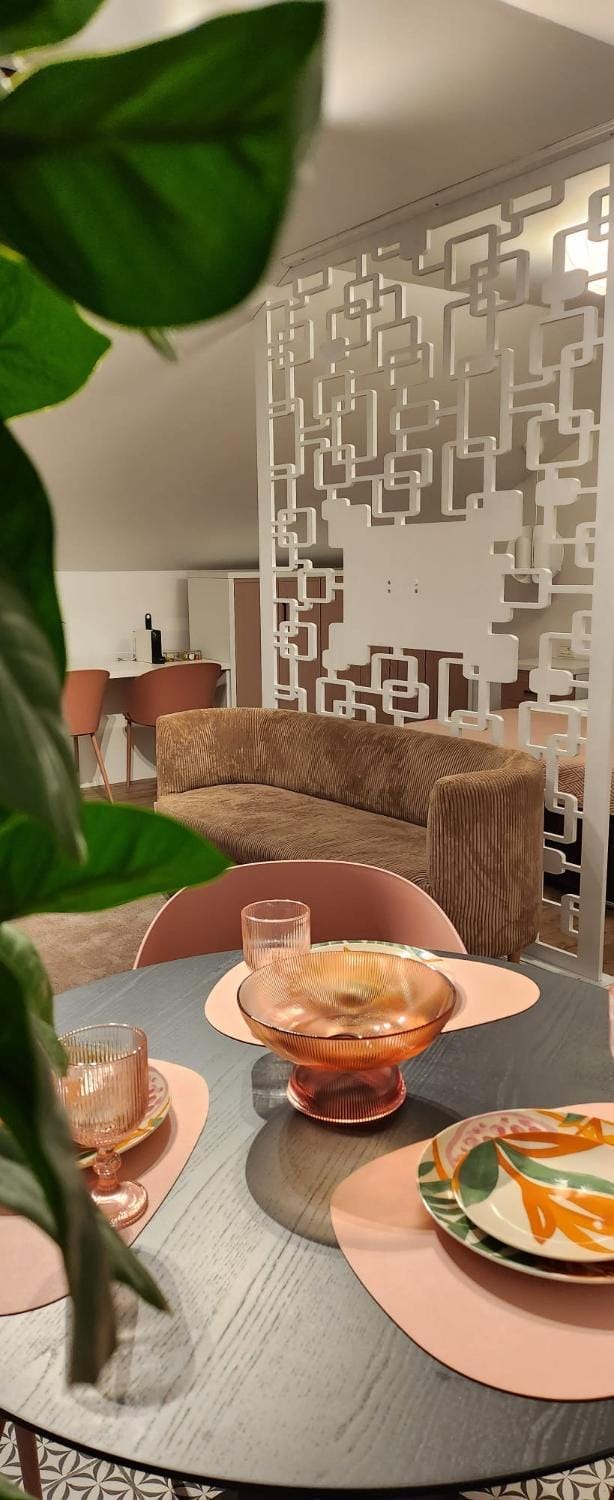 Living room, Dining area