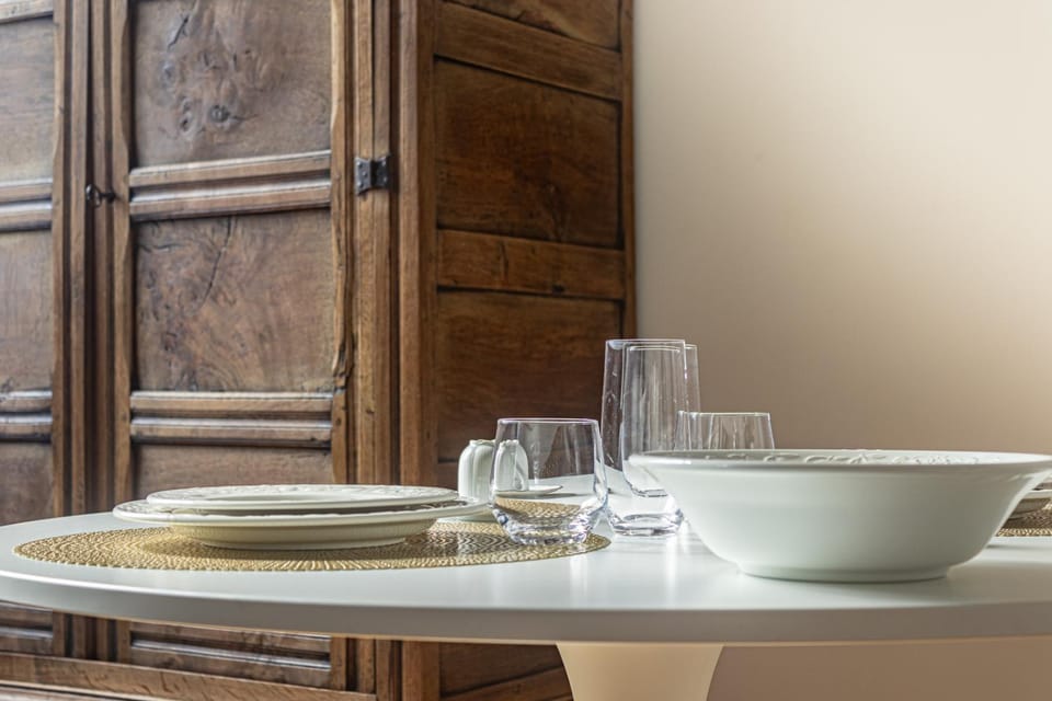 Decorative detail, Dining area