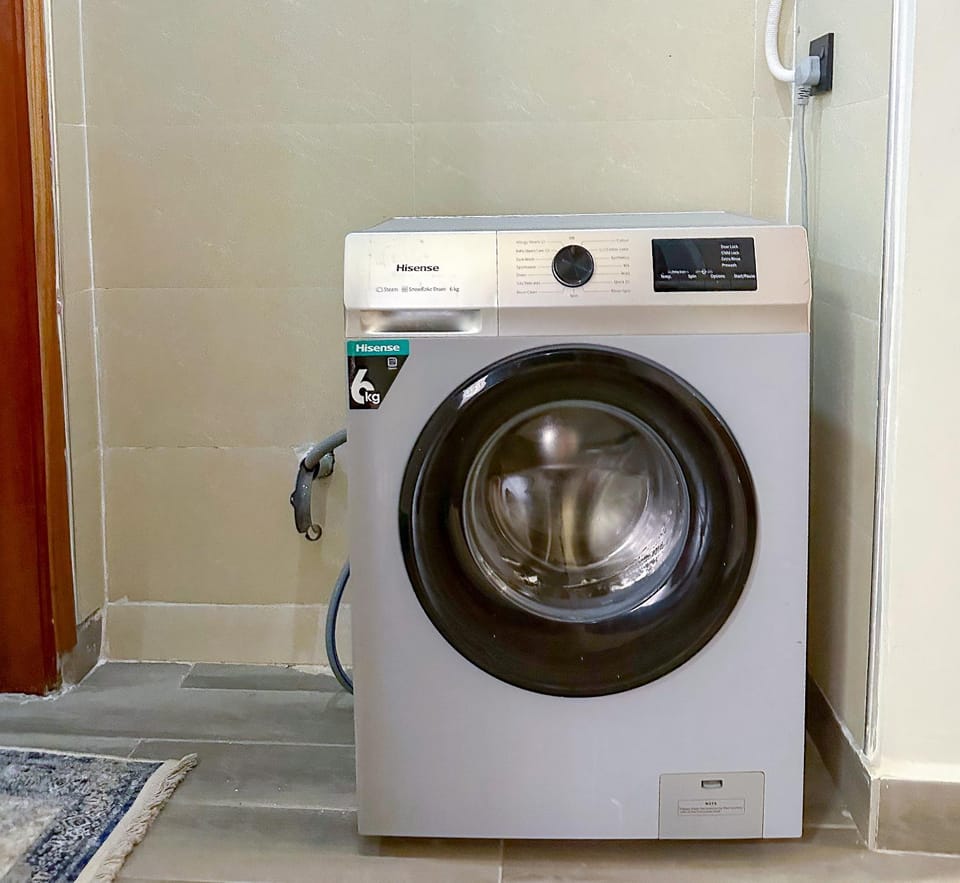 2 Bedroom Spaciou APT WITH WiFi, Power Backup Apartment in Kampala