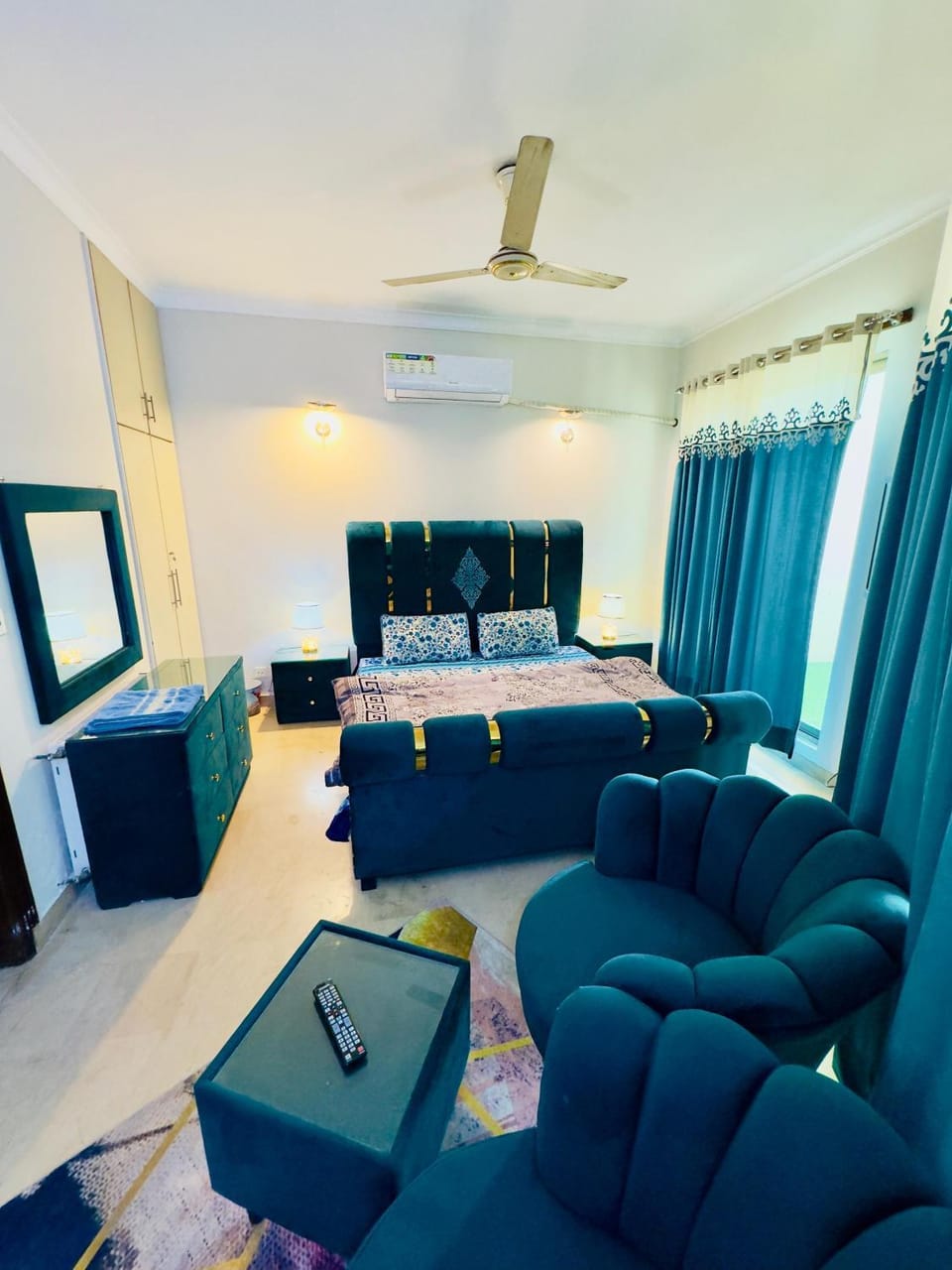 Family Apart ISB F-11 #4 Apartment in Islamabad