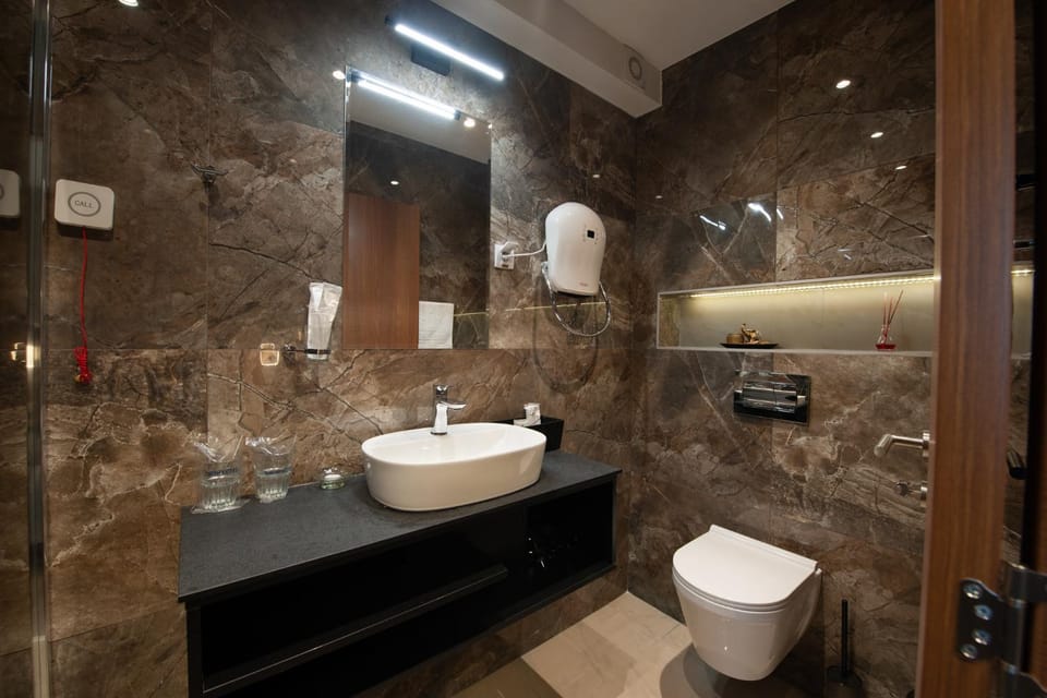 Toilet, Bathroom