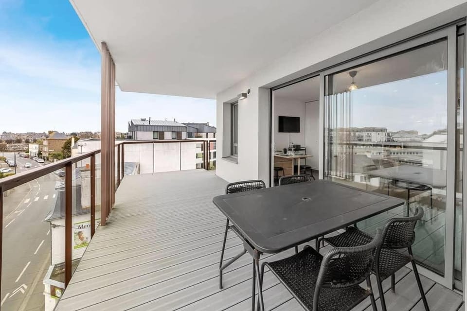 Patio, View (from property/room), Balcony/Terrace, Balcony/Terrace, Dining area