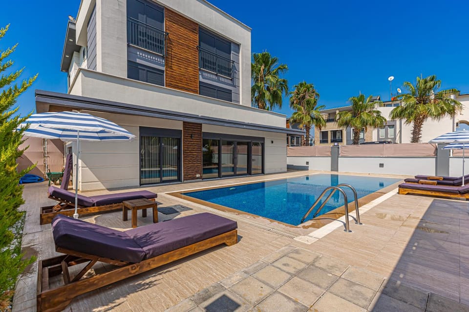 Patio, Day, Pool view, Swimming pool, sunbed