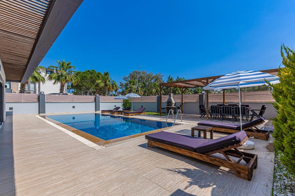 Patio, Day, Pool view, Swimming pool, sunbed