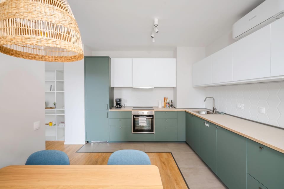 Kitchen or kitchenette, pet friendly, stove