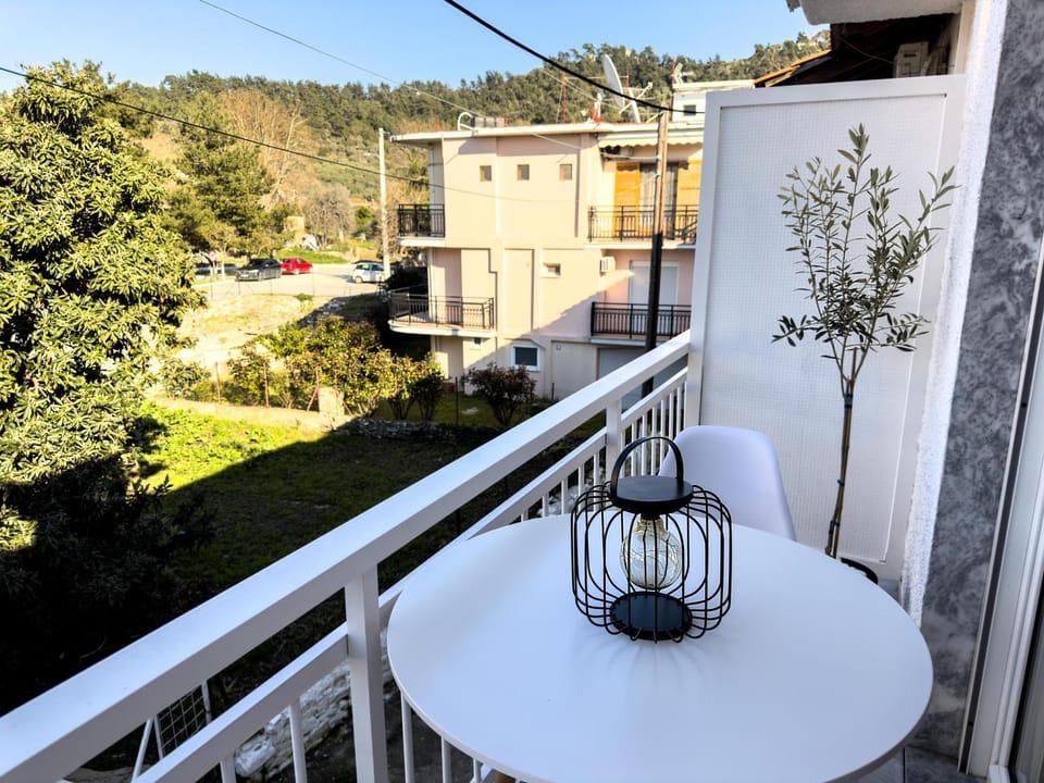 Patio, Natural landscape, View (from property/room), Balcony/Terrace, Sea view