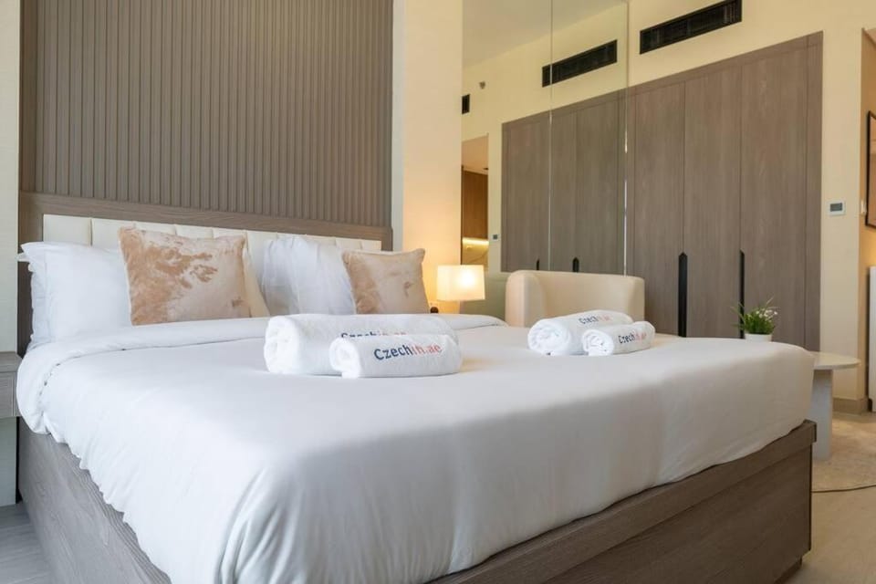Modern Studio in Laya Heights, Pool & Gym Access Apartment in Dubai