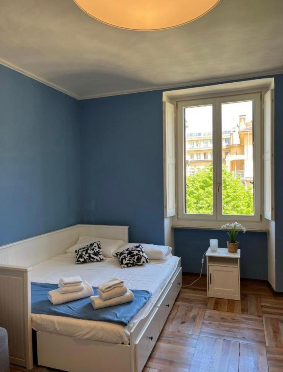 Homely Classic Flat in City Center close to Metro & Station Apartment in Turin