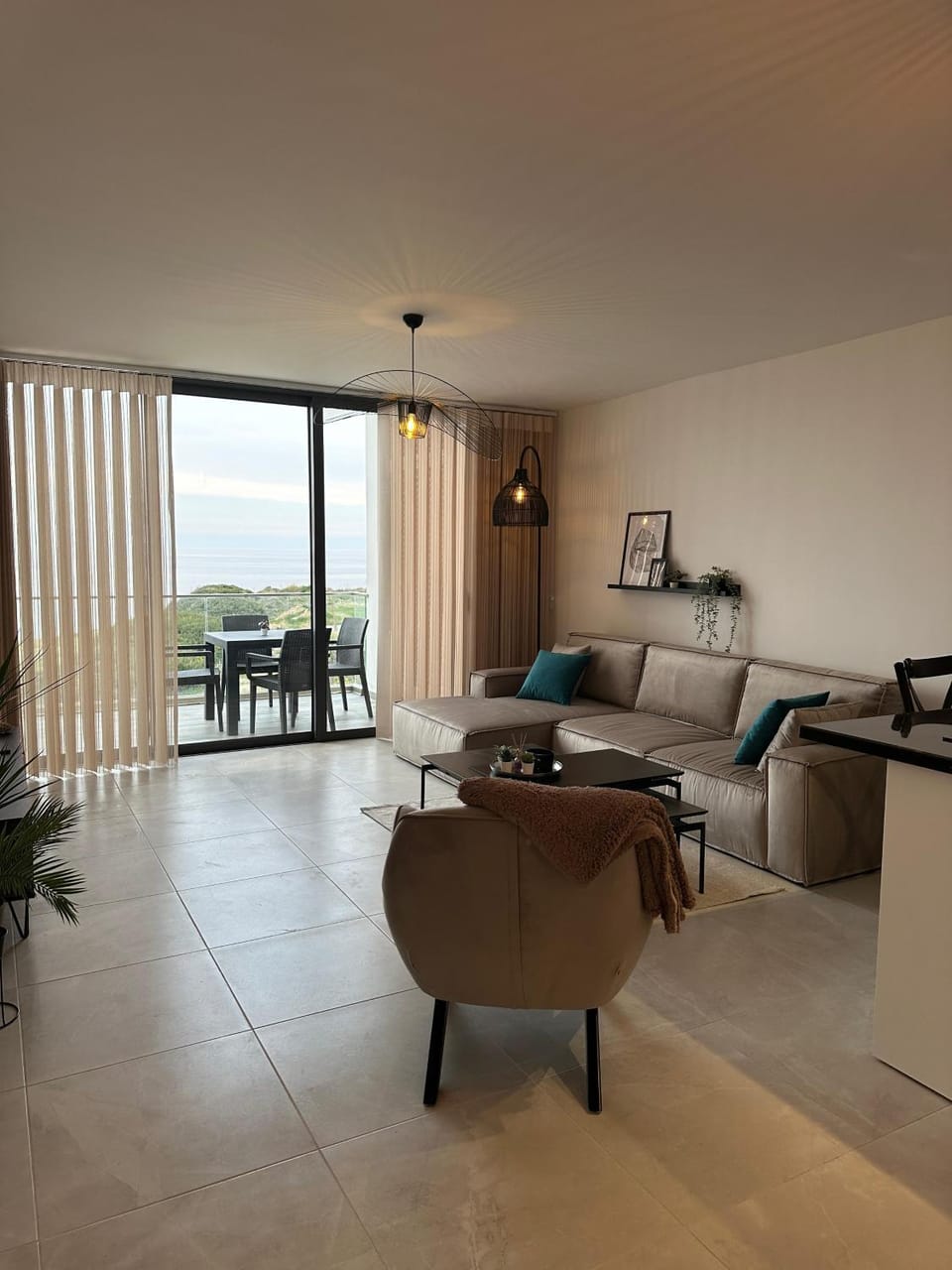 Penthouse i sjøkanten på Dejablue Apartment in Cyprus
