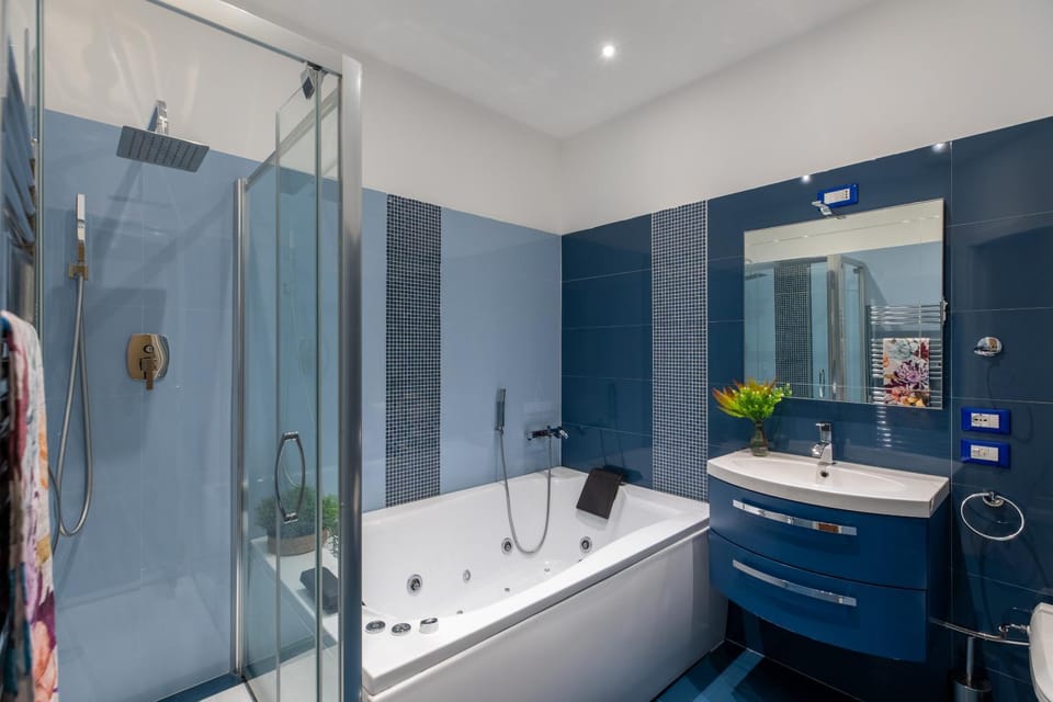 Shower, Bathroom, Bath, towels